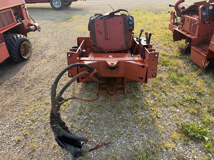 ditch-witch-350sx-image-4