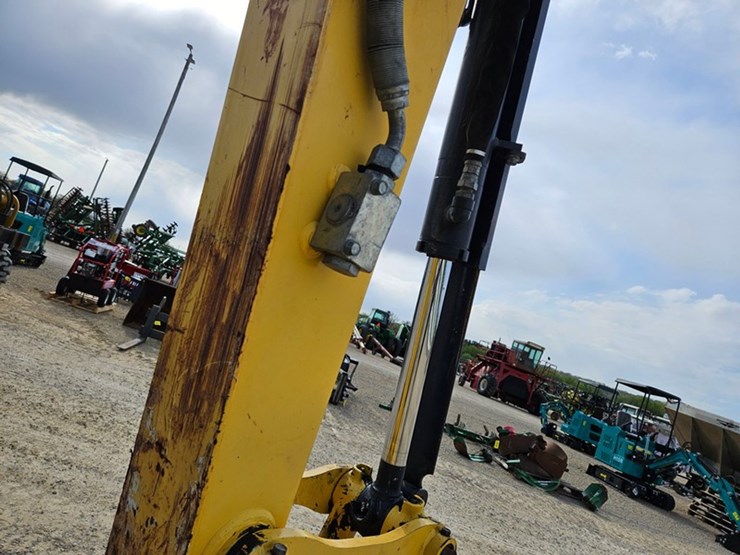 yanmar-vio45-image-13