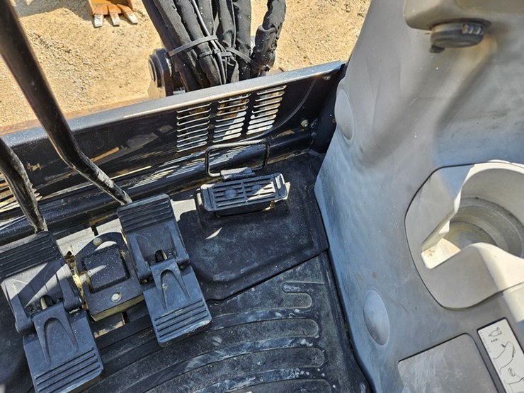 deere-35g-image-30