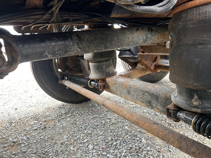 2000-caterpillar-c12-image-38