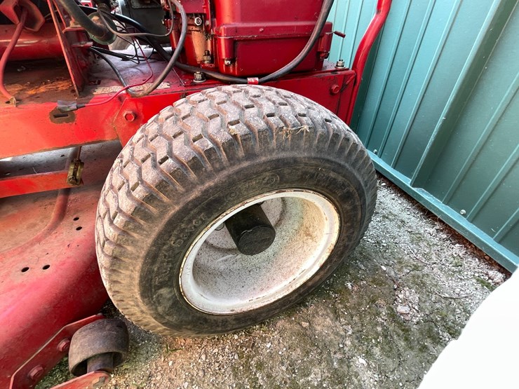 #2108-•-snapper-33"-riding-mower-image-12