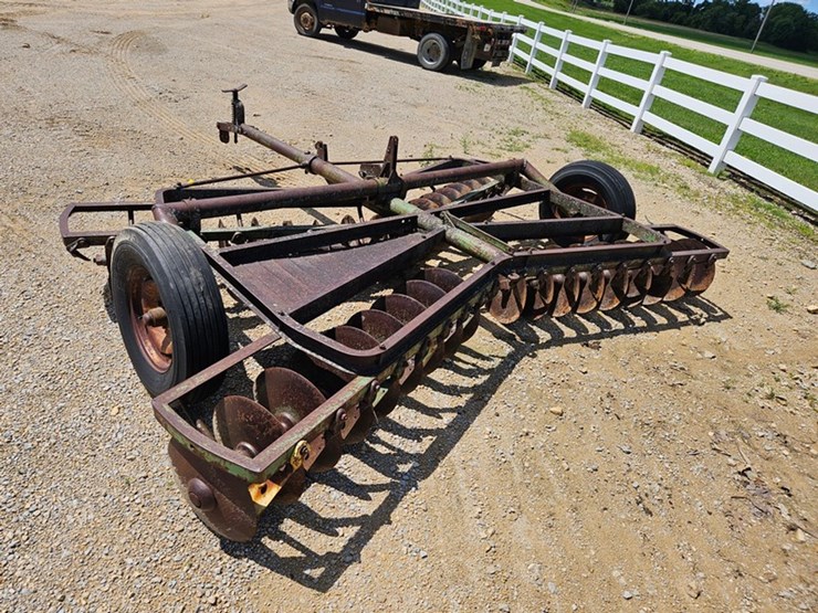 john-deere-10-image-3