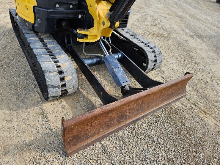 yanmar-vio45-image-14