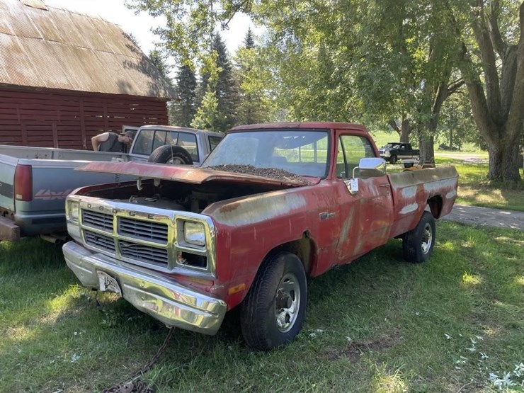 1993-dodge-ram-truck-image-1