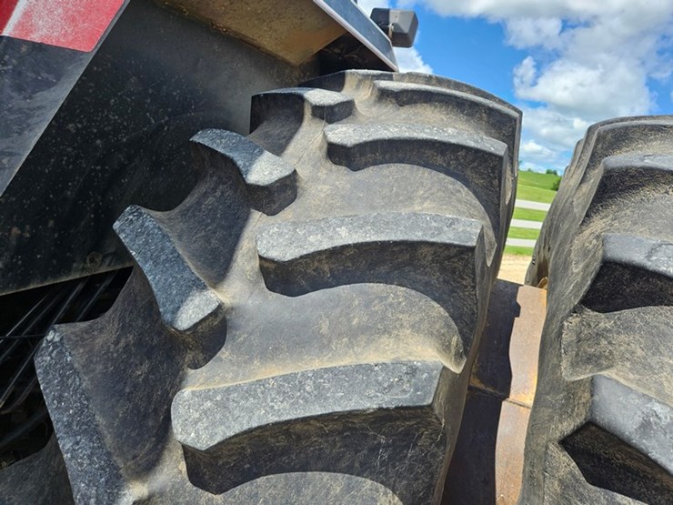1984-case-ih-2294-image-37