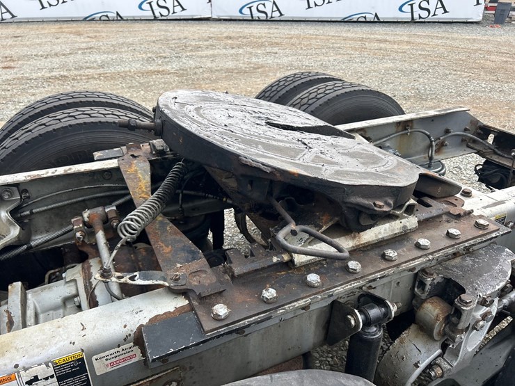 2017-kenworth-t660-image-24