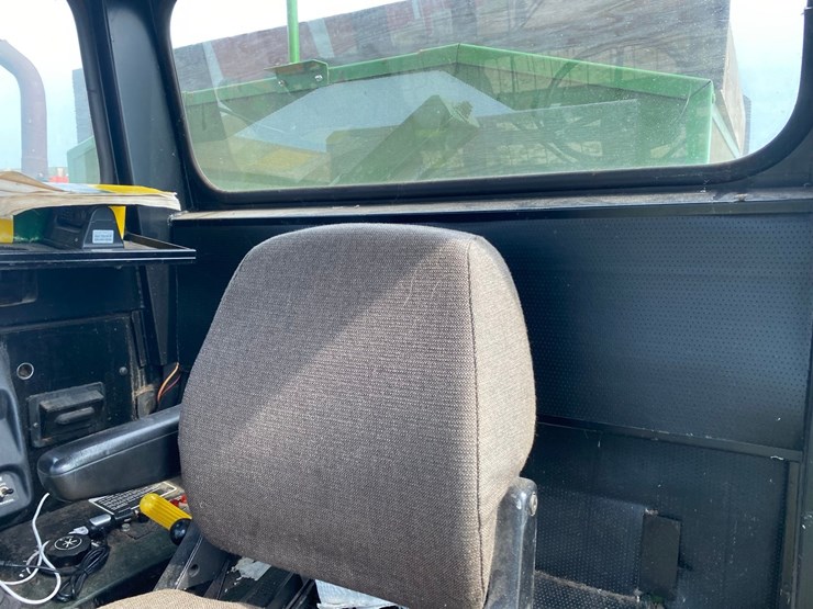 john-deere-4420-combine-image-59