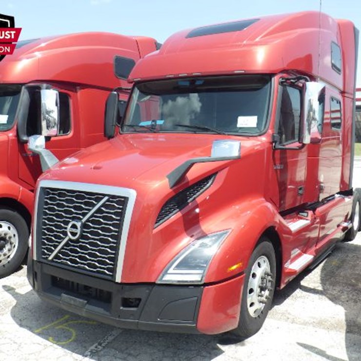 2023 VOLVO VNL860
