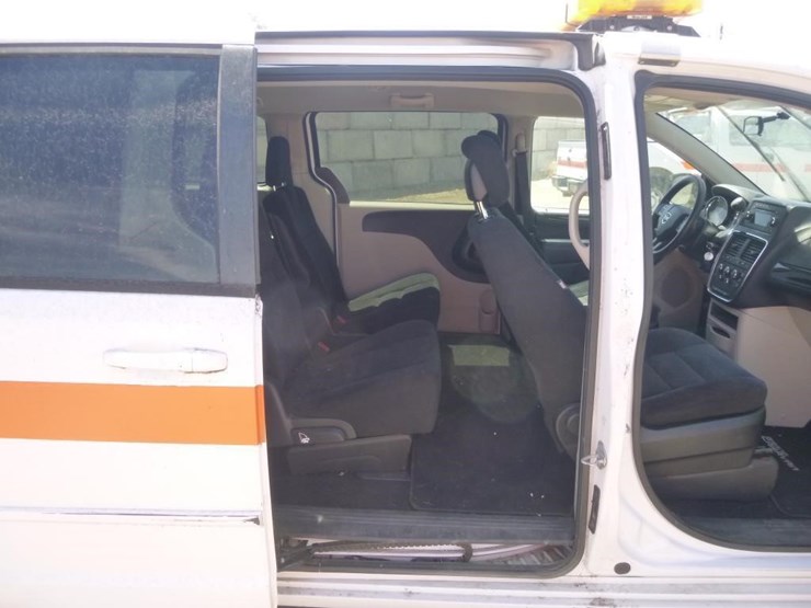2014-dodge-grand-caravan-image-20
