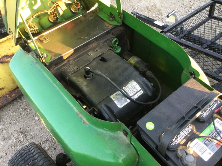 1973-john-deere-300-image-3