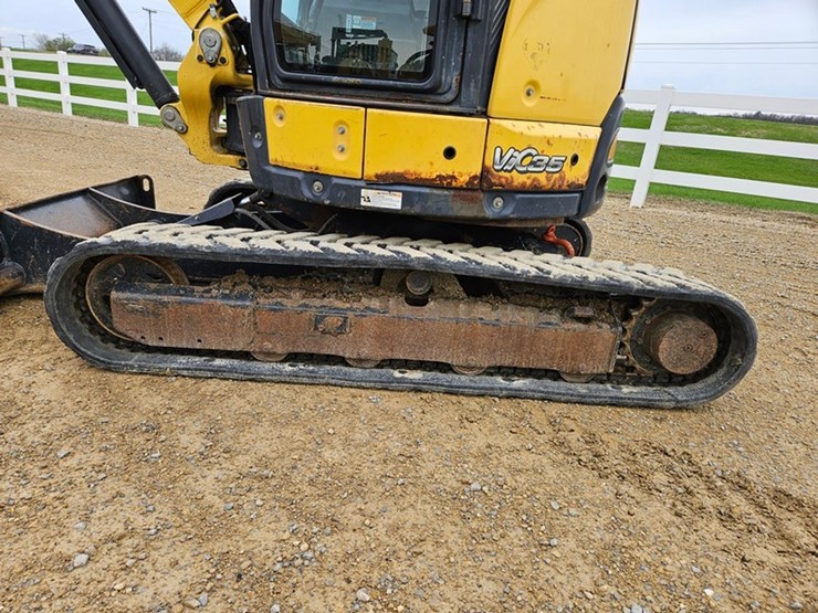 yanmar-vio35-image-14