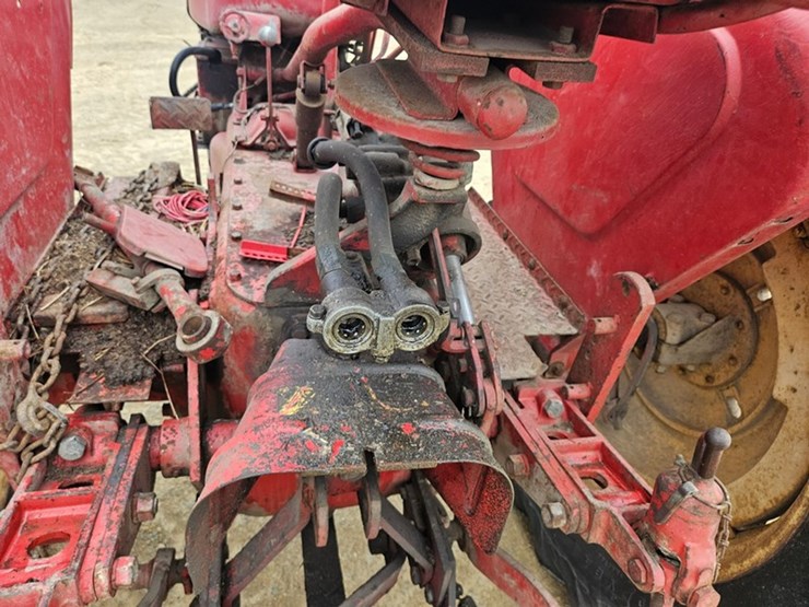 massey-ferguson-44-image-16