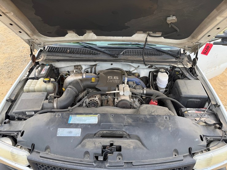 2001-chevrolet-3500-image-69