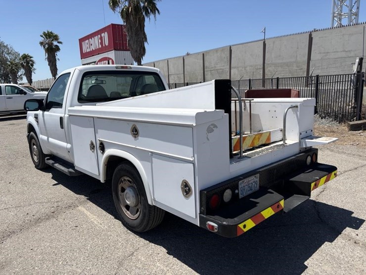 2008-ford-f250-xl-image-4