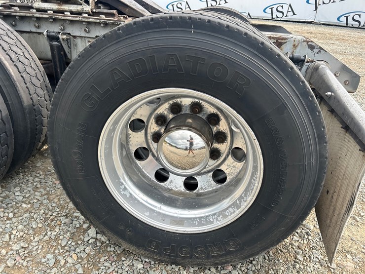 2017-kenworth-t660-image-85