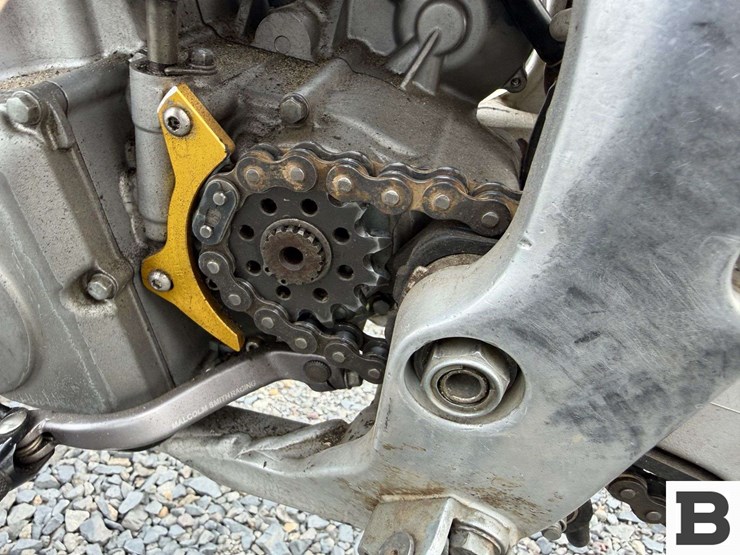 2012-suzuki-rmz450-competition-dirt-bike-image-23