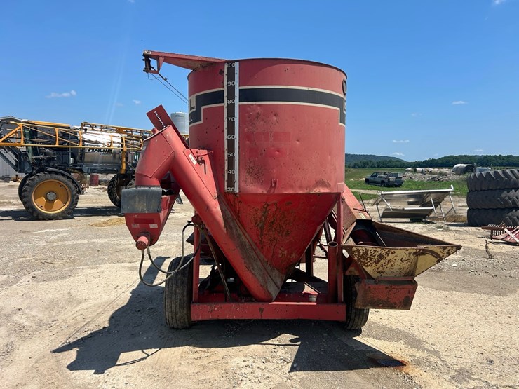 gehl-125-mix-all-grinder-mixer-image-3