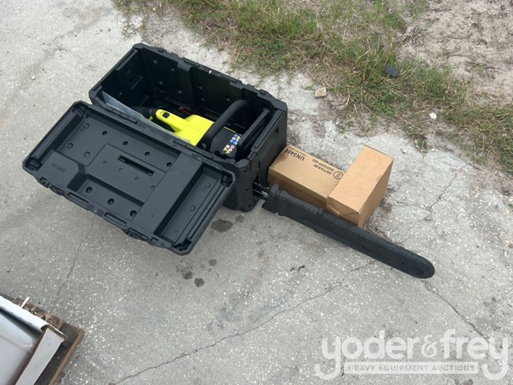 unused-ryobi-18"-chainsaw-with-case-image-3