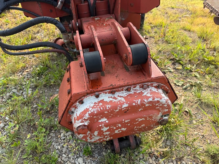 ditch-witch-350sx-image-25