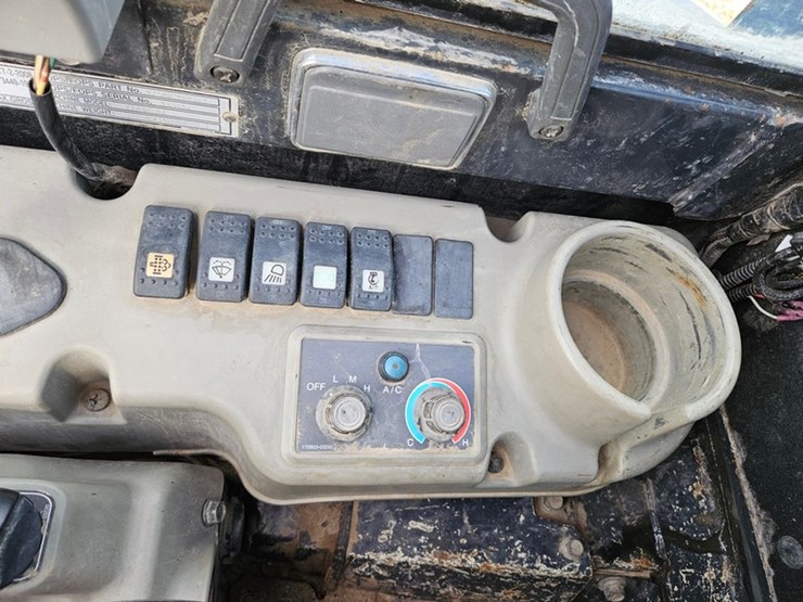 yanmar-vio45-image-35