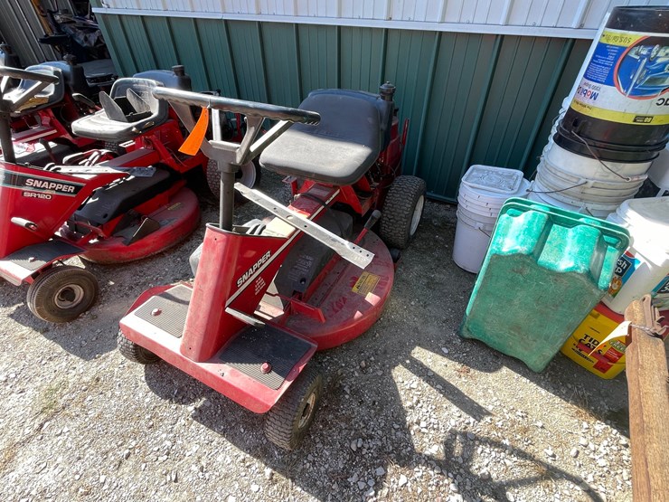 #2108-•-snapper-33"-riding-mower-image-1
