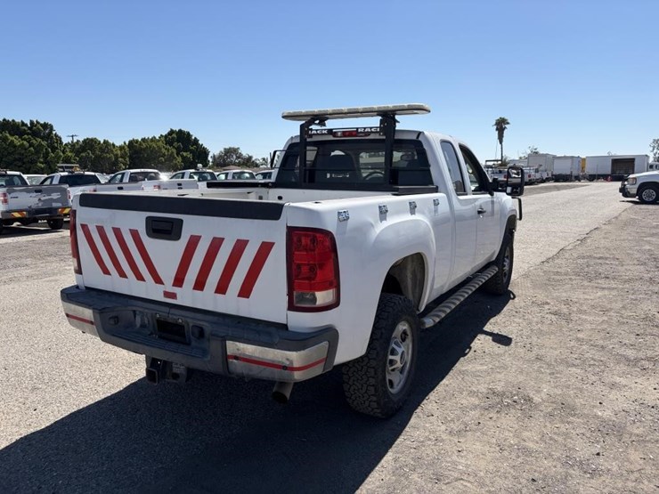 2012-gmc-sierra-2500-image-3