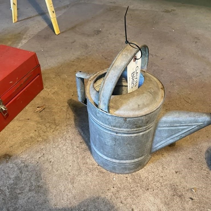 Metal Oil Can