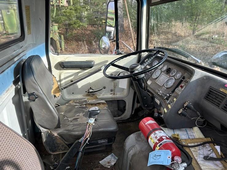 1989-ford-l9000-image-72