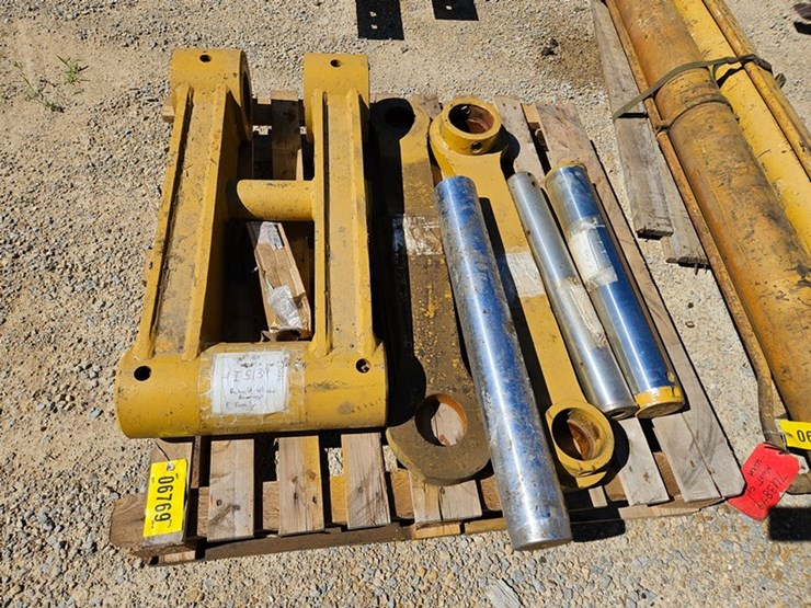 caterpillar-350-image-1