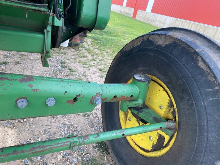 john-deere-4420-combine-image-30