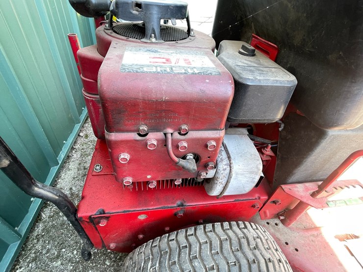 #2108-•-snapper-33"-riding-mower-image-8