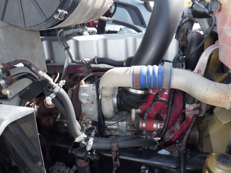 2013-mack-pinnacle-cxu613-image-22