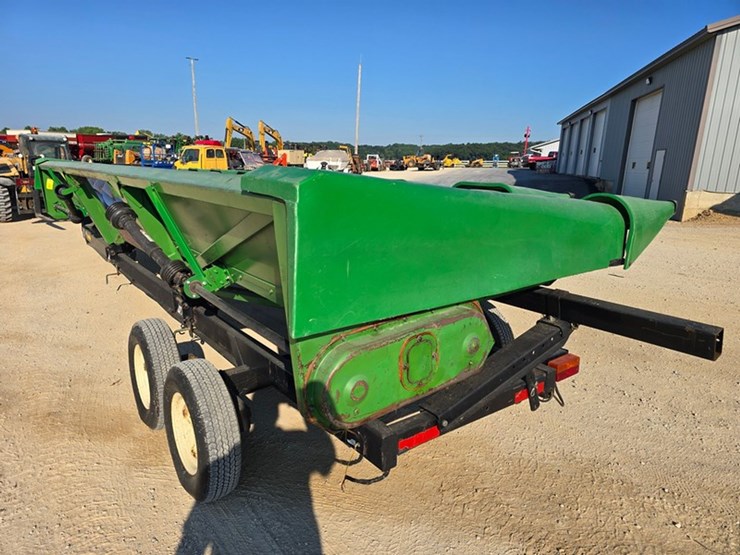 john-deere-8-image-9