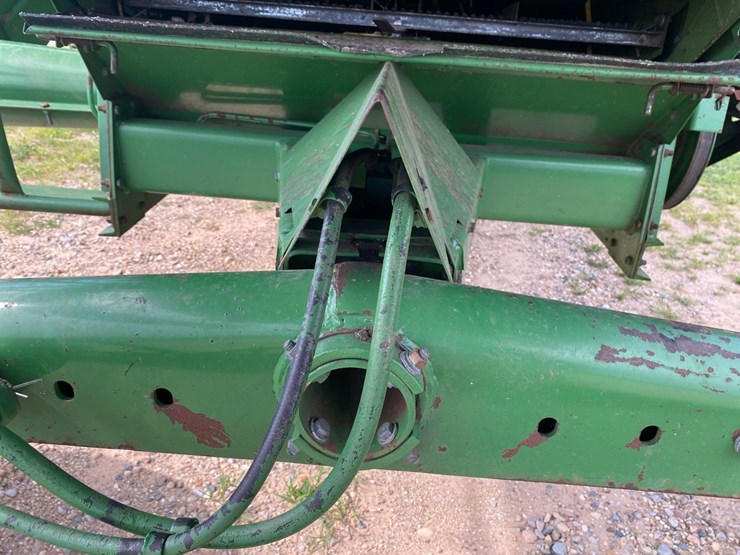 john-deere-4420-combine-image-28