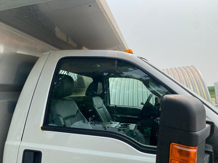 2011-ford-f550-image-20