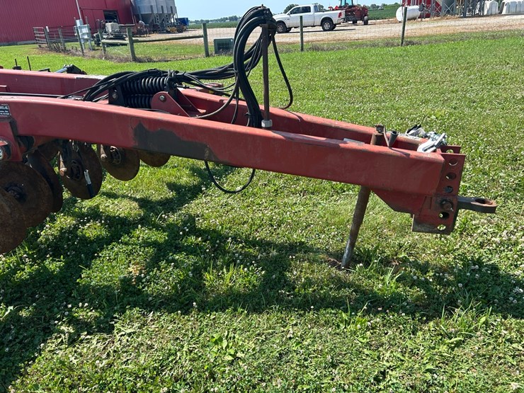 case-ih-730b-ecolo-tiger-ripper-image-33