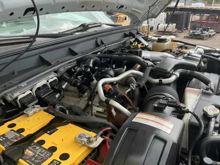 2015-ford-f550-image-16