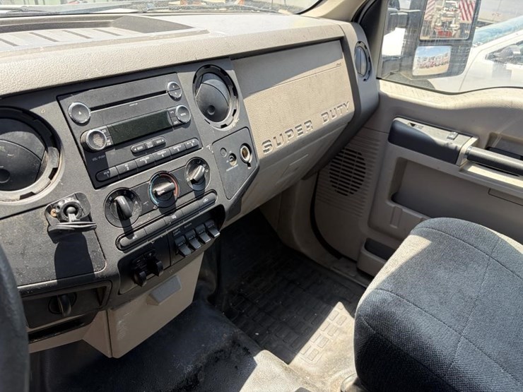 2009-ford-f350-image-17