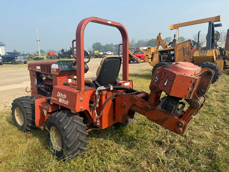 ditch-witch-3700dd-image-3