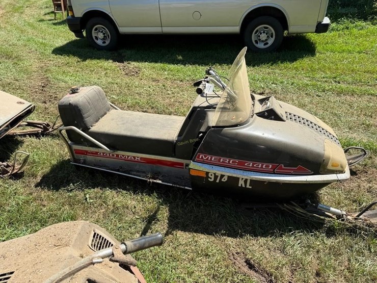 mercury-440-max-snowmobile-image-3