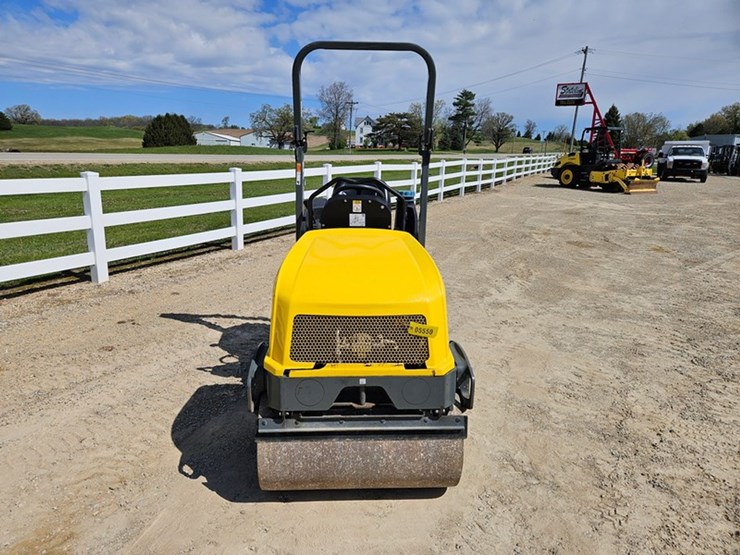 2021-wacker-neuson-rd12a-image-8