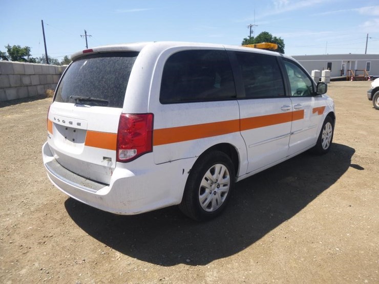 2014-dodge-grand-caravan-image-4