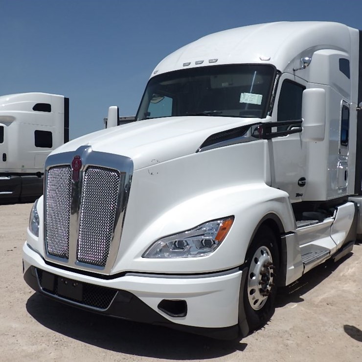 2023 KENWORTH T680