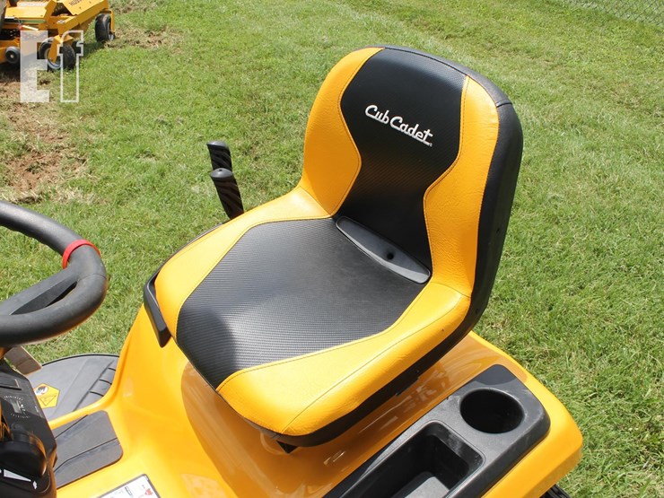 2023-cub-cadet-xt1-lt42b-image-5