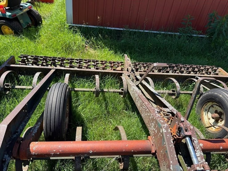 brillion-12'-cult-mulcher-image-7