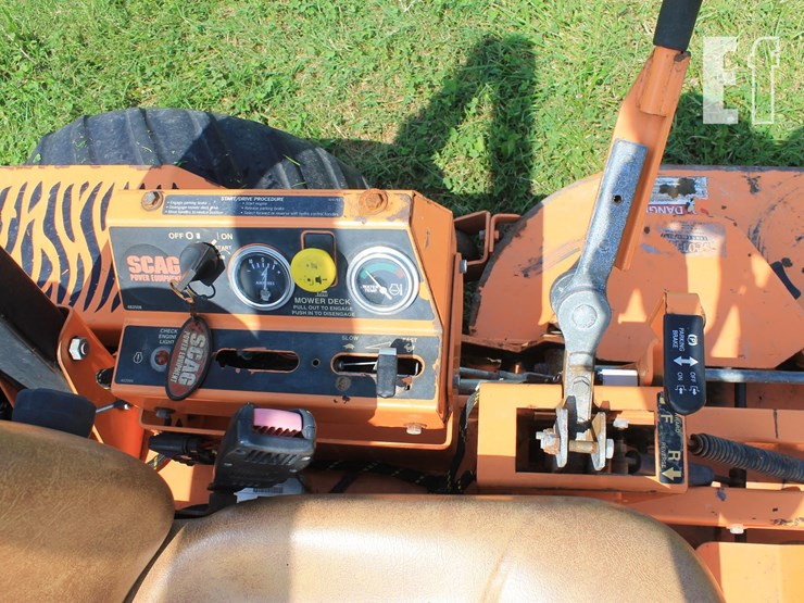scag-turf-tiger-61-zero-turn-mower-9601-image-7