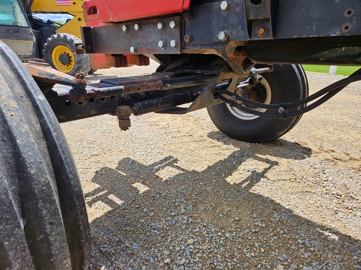 1984-case-ih-2294-image-42