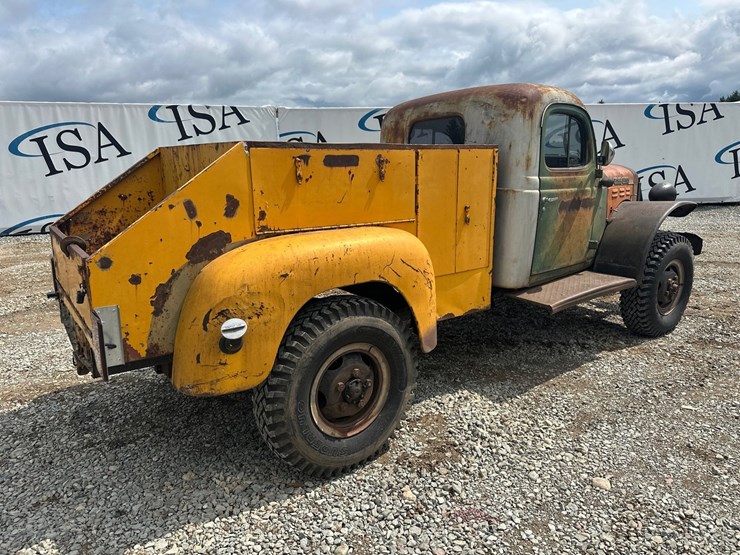 1953-dodge-power-wagon-image-5