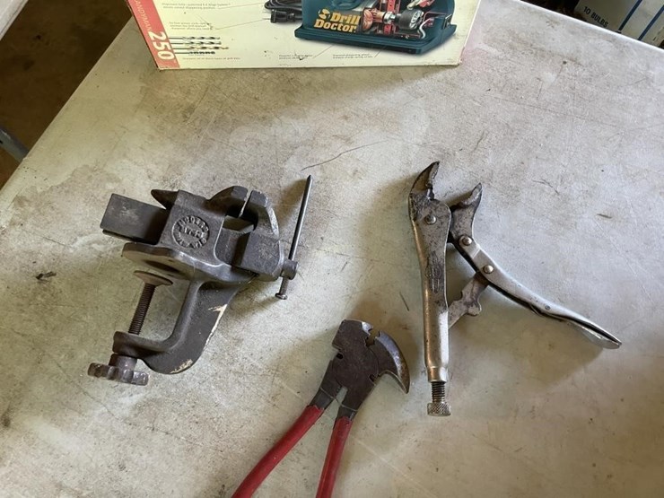drill-doctor,-fencing-tool,-vice-image-3