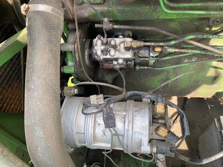 john-deere-4420-combine-image-78